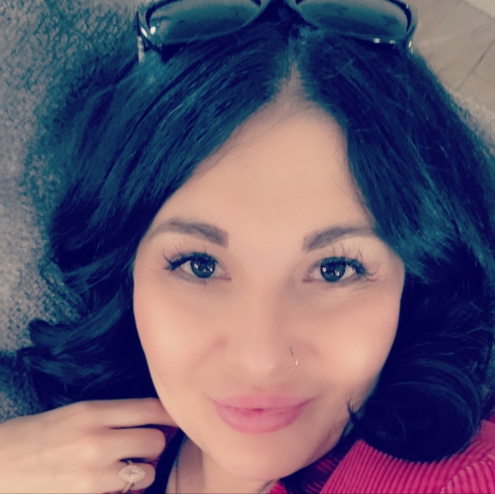 Meet your Posher, Consuelo